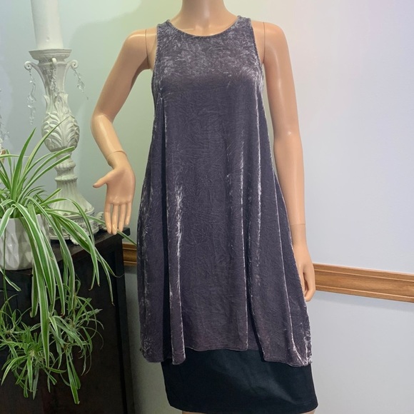 Wilfred Dresses & Skirts - Wilfred gorgeous short dress or a long top